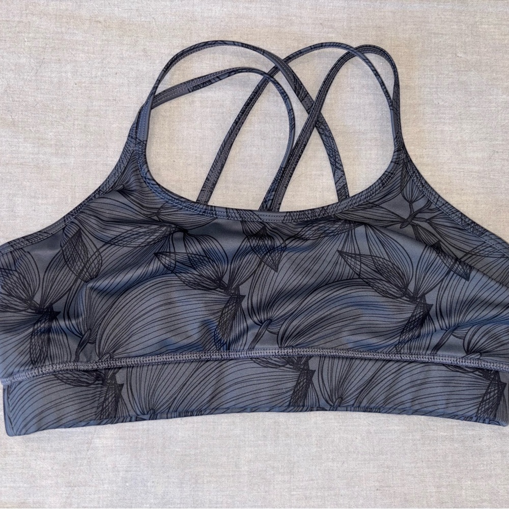 BuffBunny Strappy Floral Sports Bra - Black